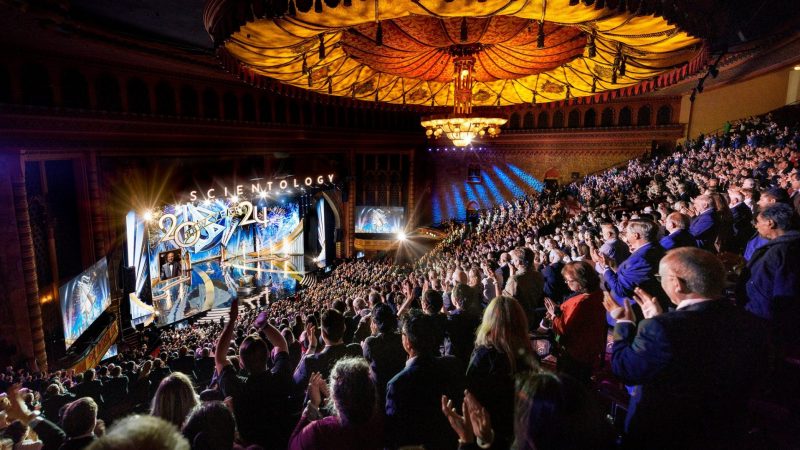 Scientology nieuwjaarsfeest: Het vieren van een Expansief Verleden, het inluiden van 2024 en een Grenzeloze Toekomst
