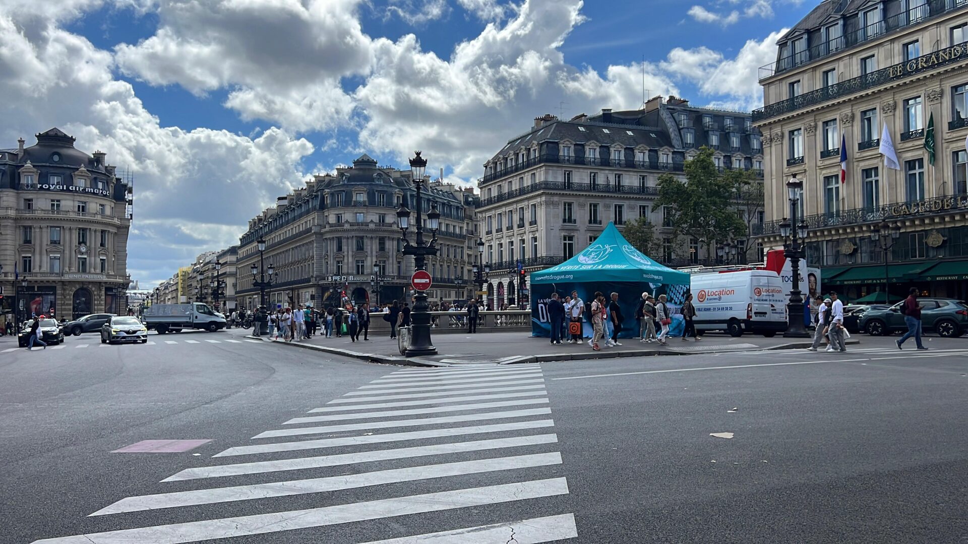 Scientologists Mobilize Across France in Grassroots Anti-Drug Campaign