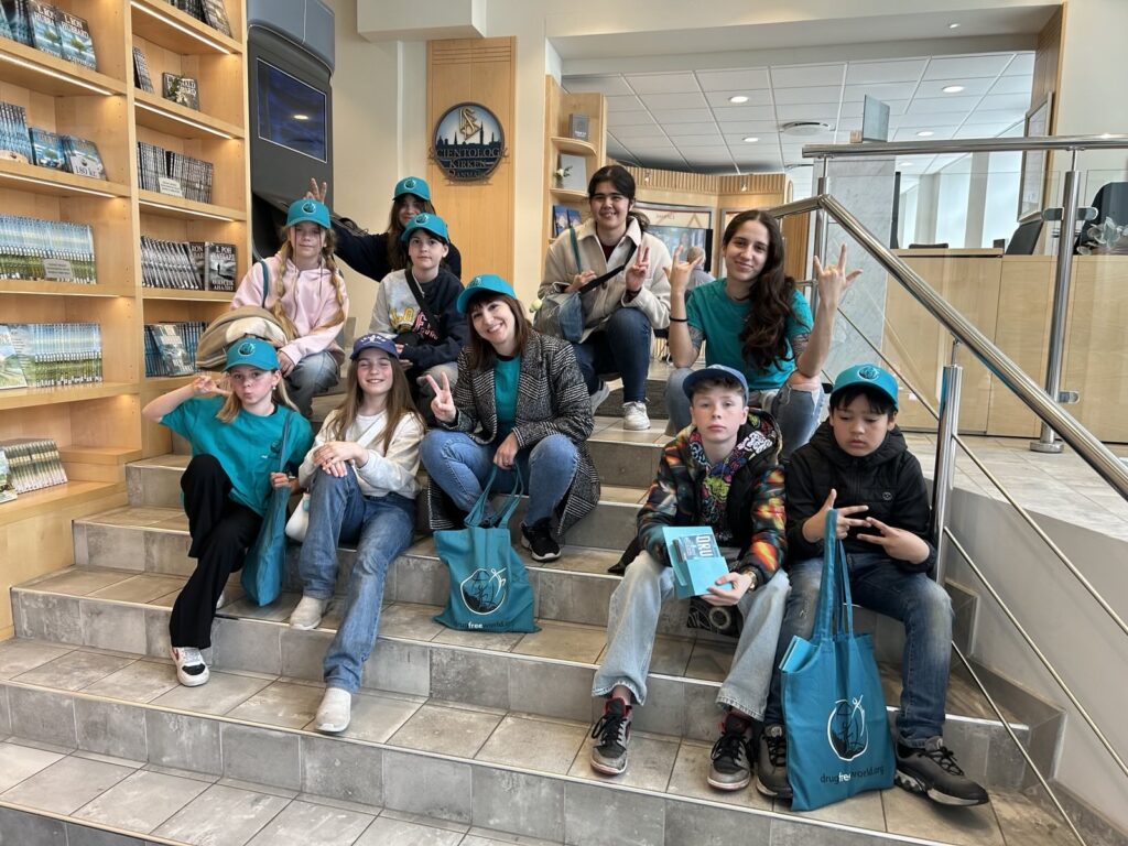 Acción cívica e implacable impacto social de los cienciólogos europeos para 2025 en más de 27 países 4 Cienciología antidrogas de Dinamarca